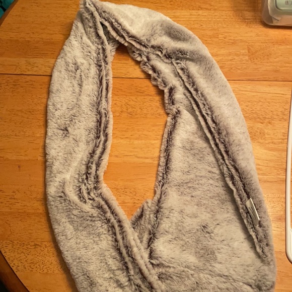 Scarf - Picture 2 of 2